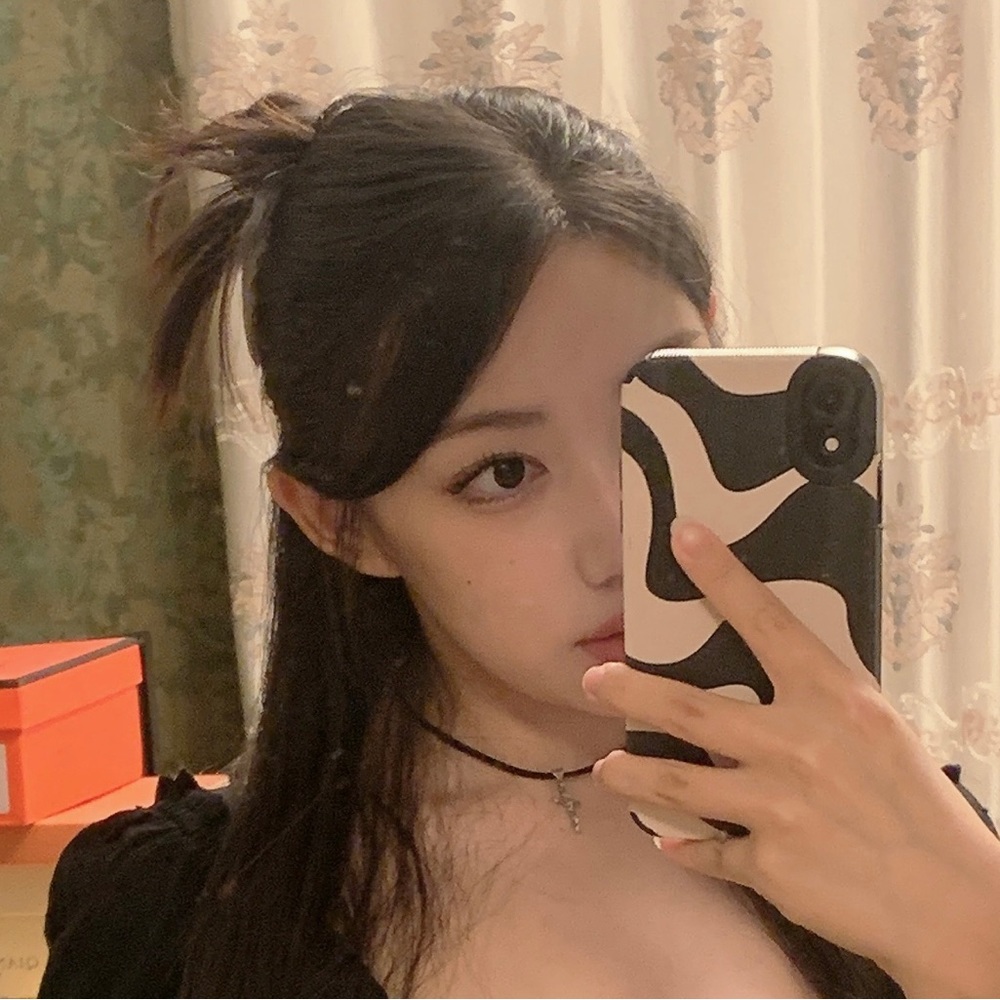 Meet your Posher, Louisa